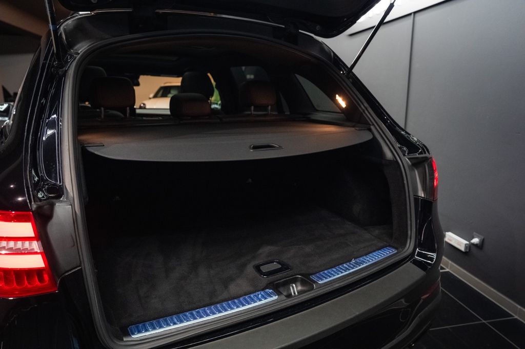 MERCEDES-BENZ GLC 43 AMG*PANO*AHK*BURM*ACC*MEMORY*Keyless* MERCEDES-BENZ GLC 43 AMG*PANO*AHK*BURM*ACC*MEMORY*Keyless*