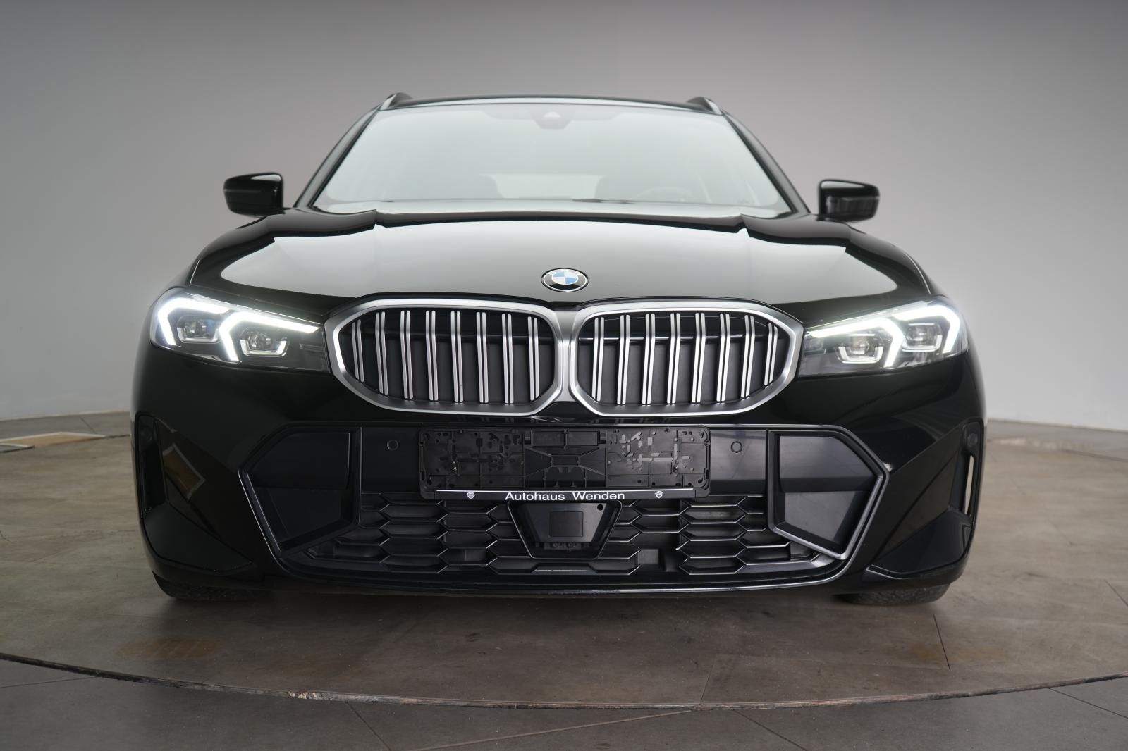 BMW 320 i Touring M Sport ACC/Kamera/Wide/LED foto 2