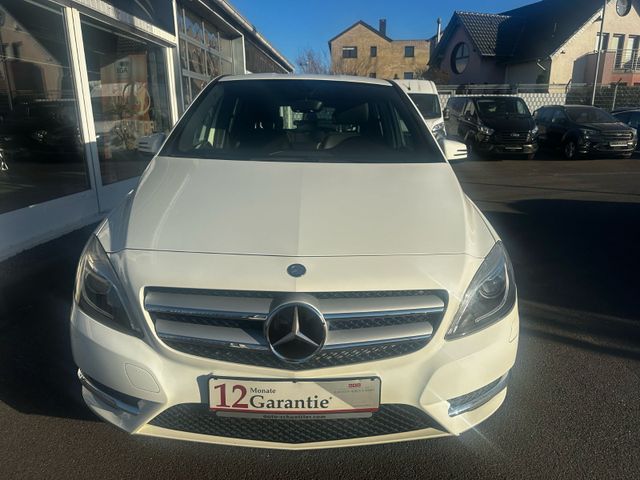 Mercedes-Benz B 180 ,Navi, Xenon, Bluet,Sitzhzg,AHK,Scheckheft