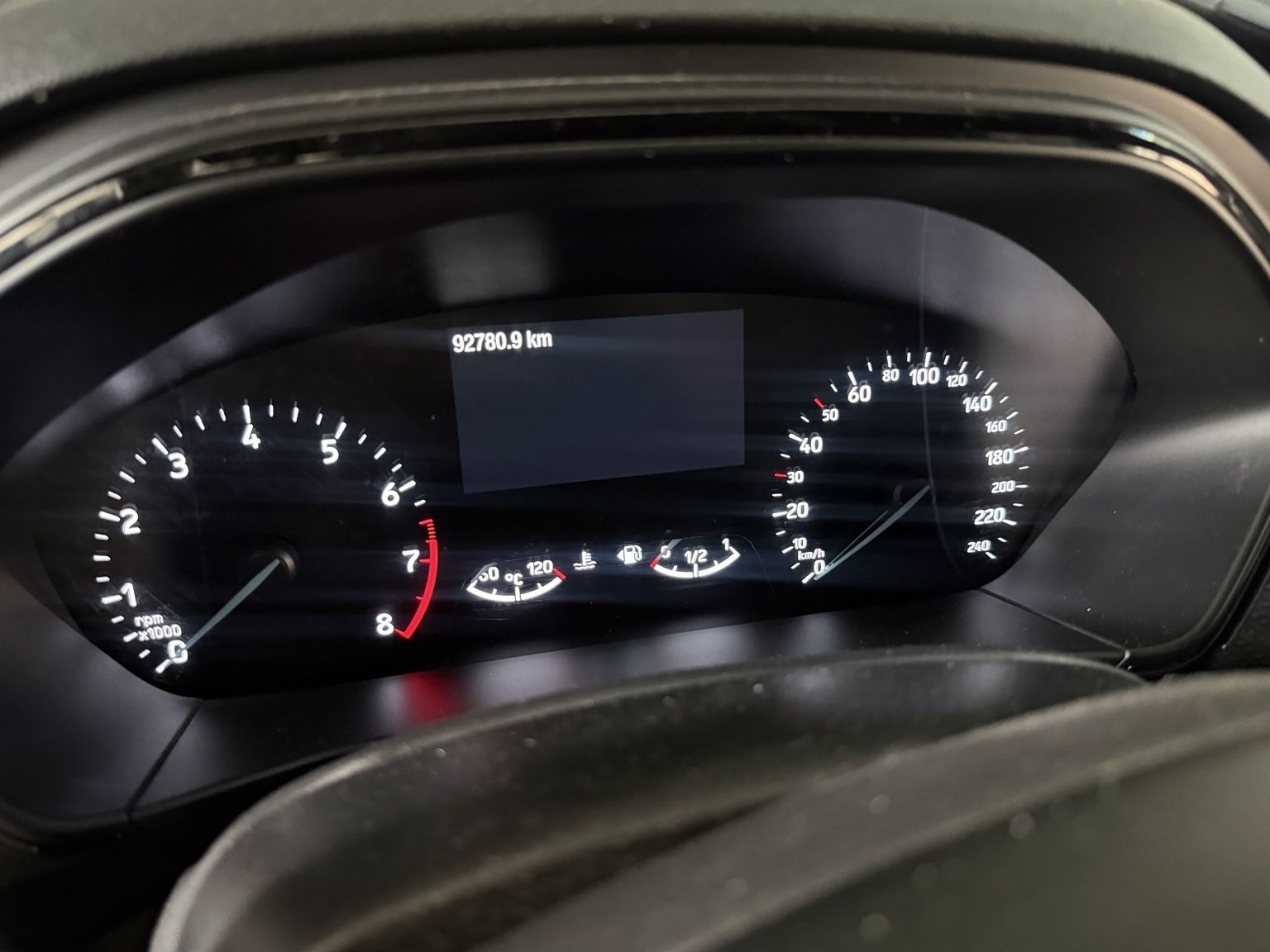 Fahrzeugabbildung Ford Focus Turnier ST-Line / Hagelschlag
