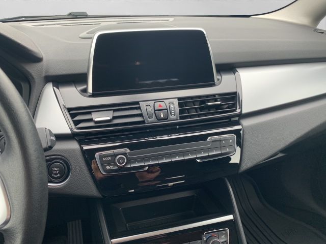 Fahrzeugabbildung BMW 220d Gran Tourer Automatik+LED+Navi+Tempomat+PDC