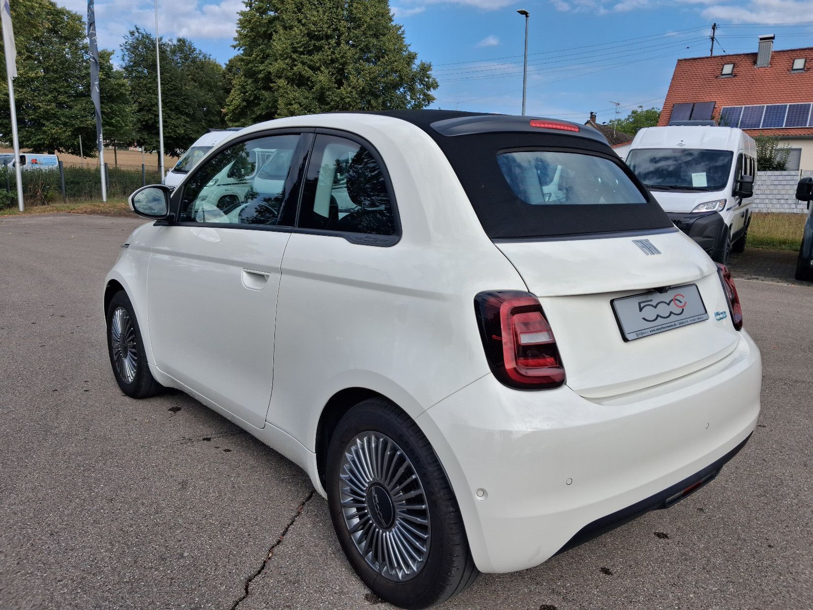 Fahrzeugabbildung Fiat 500 E  Cabrio