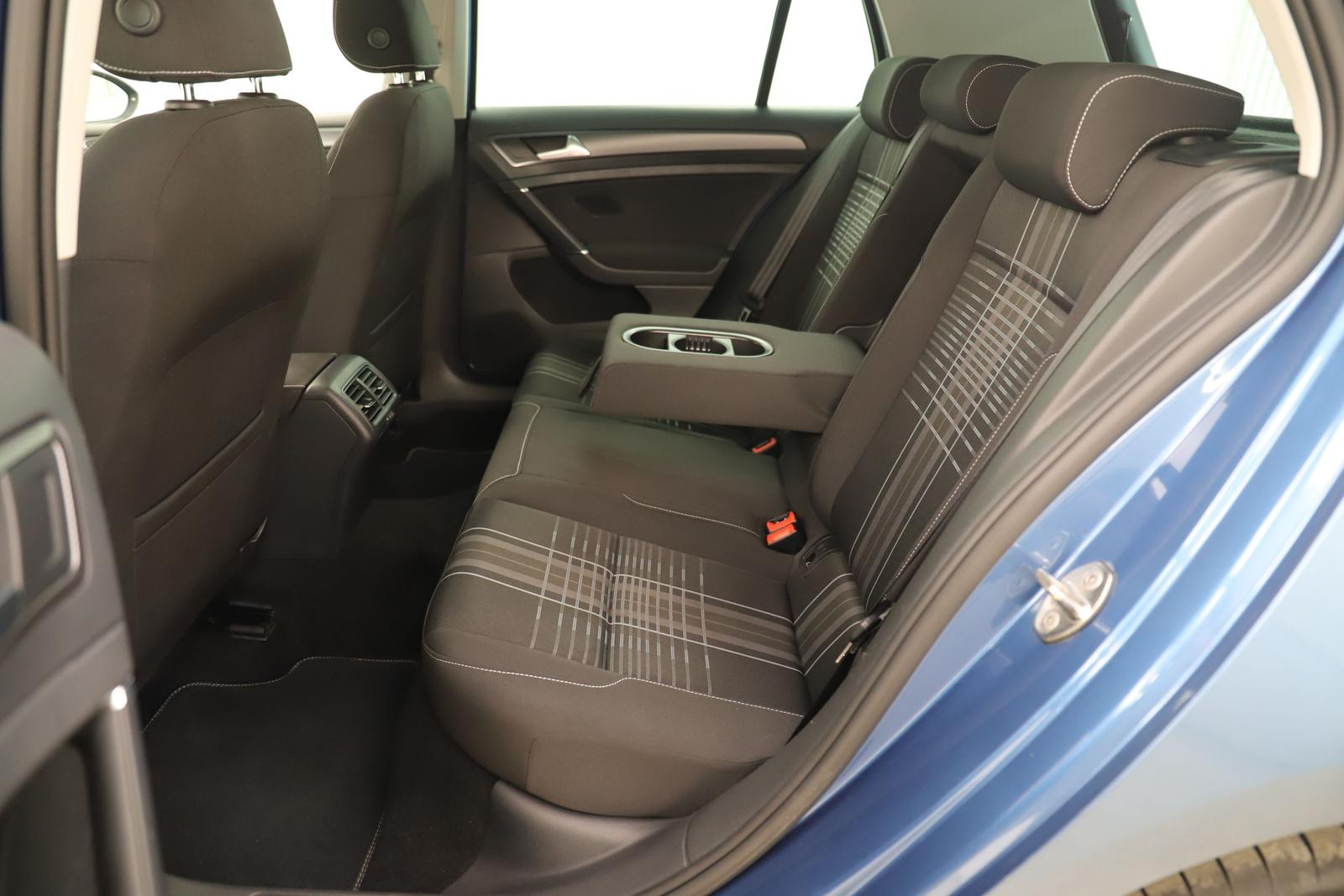 Volkswagen Golf 7 1.6 TDI 110PS Lounge BMT Pano Navi
