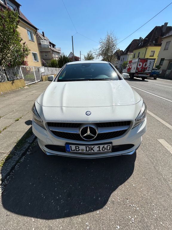 Image of Mercedes-Benz CLA 220 Shooting Brake