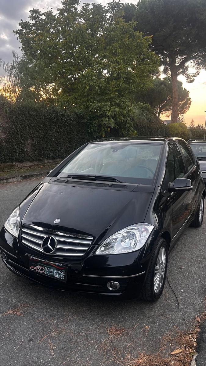 Mercedes-Benz A 180
