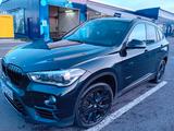 BMW X1 xDrive20i Sport Line mit viel Extras  - BMW X1: Standheizung