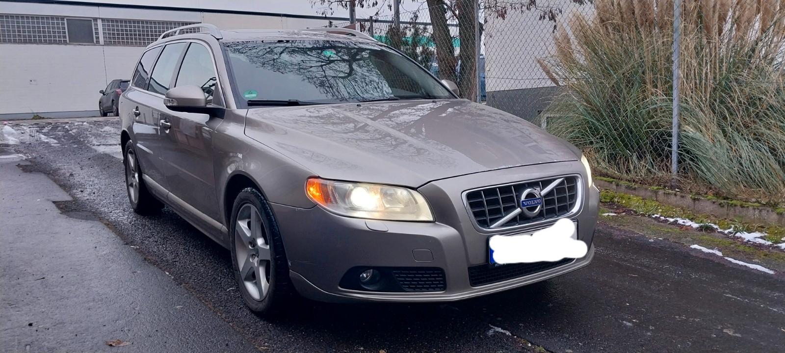 Volvo V70 Kombi Summum/2.0/ATM 92TKM/LEDER/GEPFLEGT