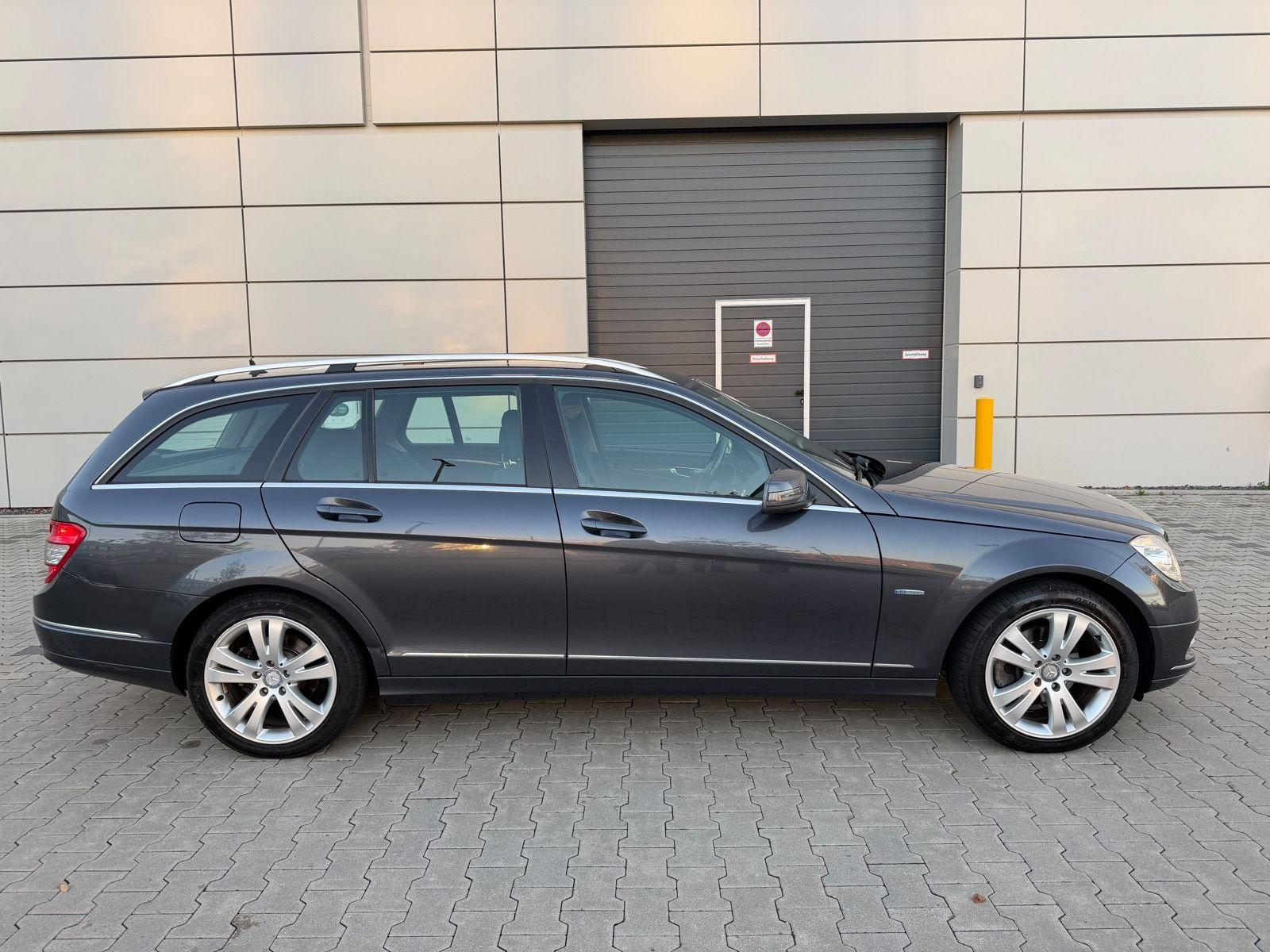 Mercedes-Benz C200 2010 — photo 6