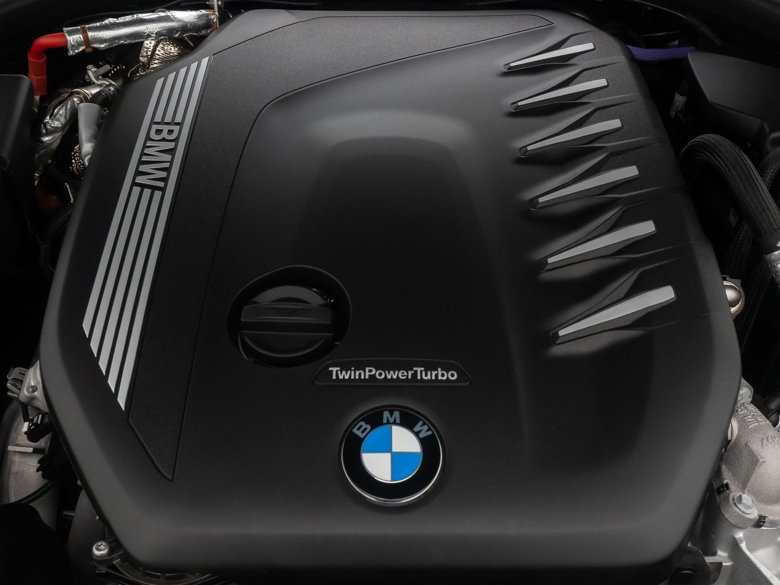 Fahrzeugabbildung BMW 330d H/K GeschwindigReg AHK DAB Widscreen 18Zoll