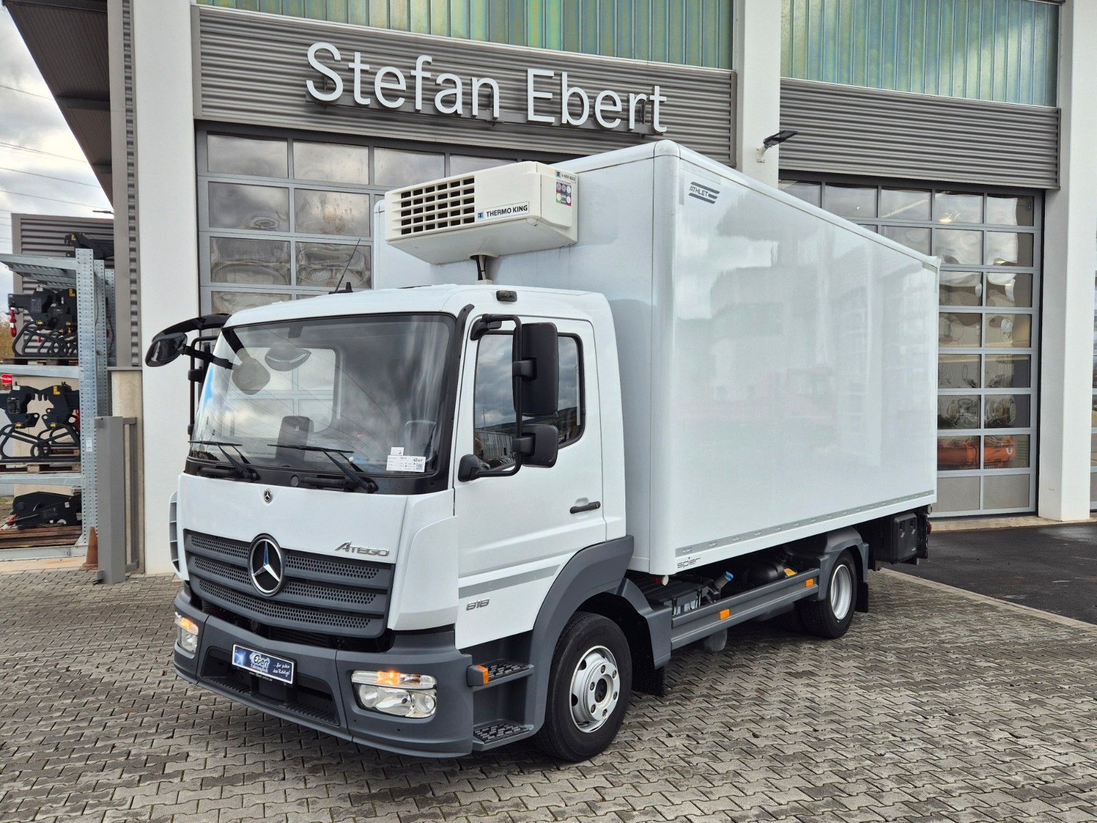 Fahrzeugabbildung Mercedes-Benz Atego 818 L 4x2 LBW ThermoKing V-600