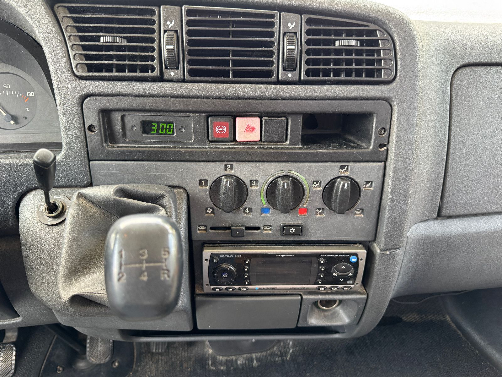 Fahrzeugabbildung HYMER / ERIBA / HYMERCAR B 574 MF HUBBETT SAT TV KLIMA KAMERA MARKISE 1H