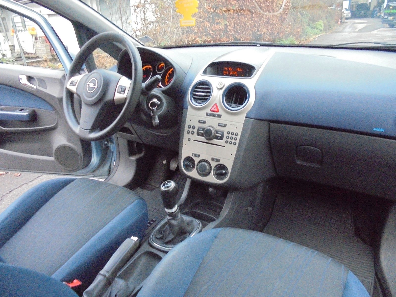 Fahrzeugabbildung Opel Corsa D Edition Klima/el Fenster/Servo/TÜV NEU/