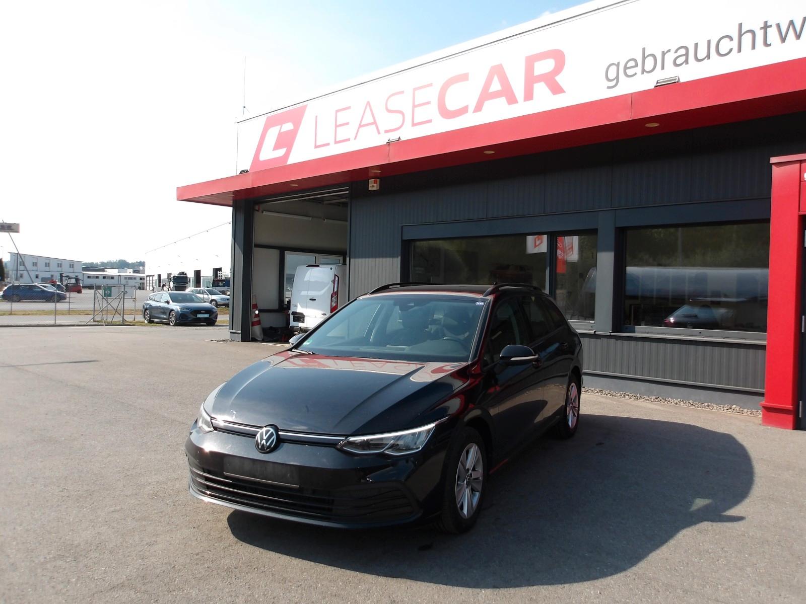 Volkswagen Golf VIII Variant Life DSG EXP € 13490.-