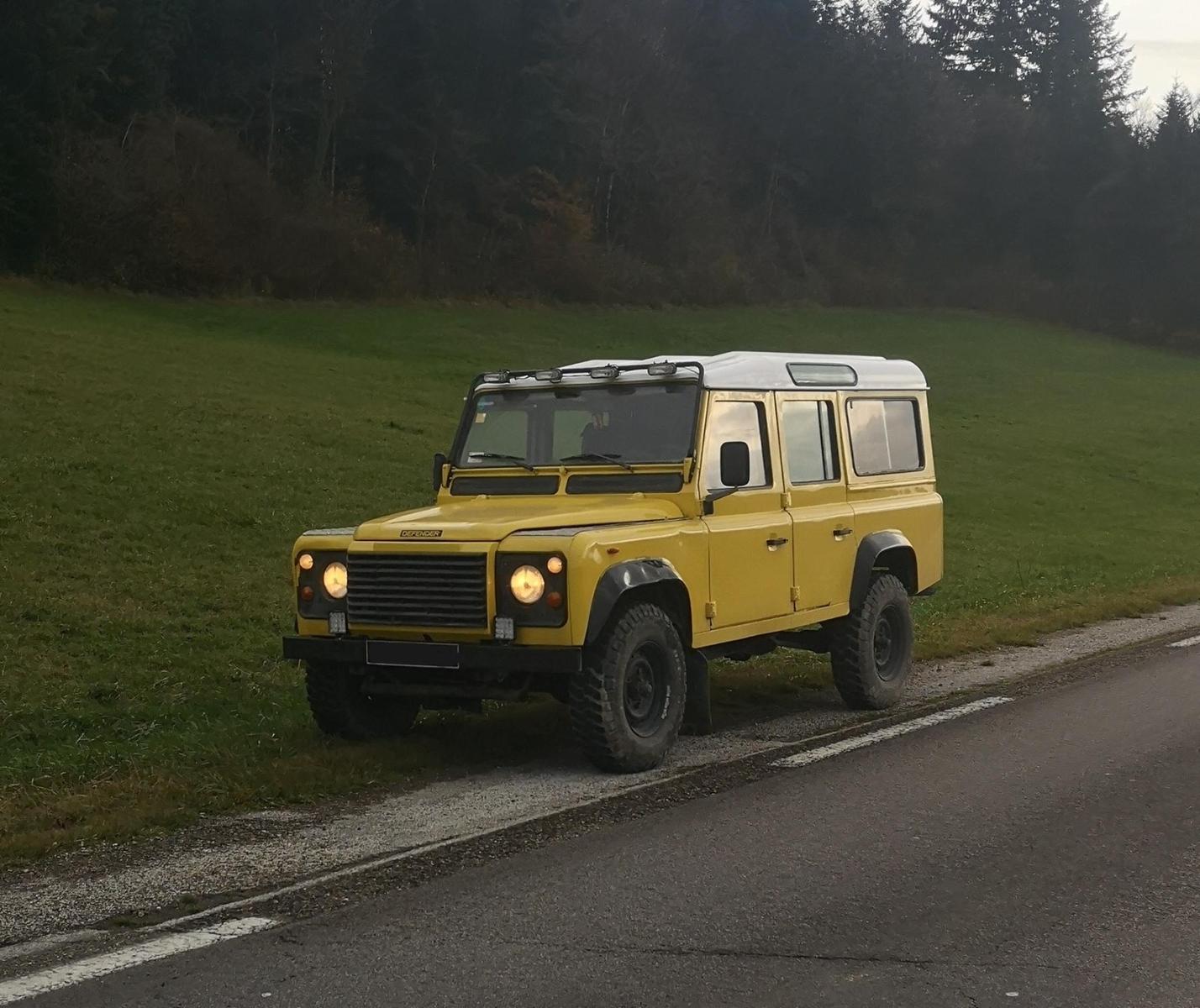 Land Rover Defender