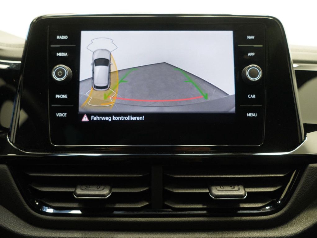 Fahrzeugabbildung Volkswagen T-Roc 1.5 TSI DSG R-Line BLACKSTYLE PANO