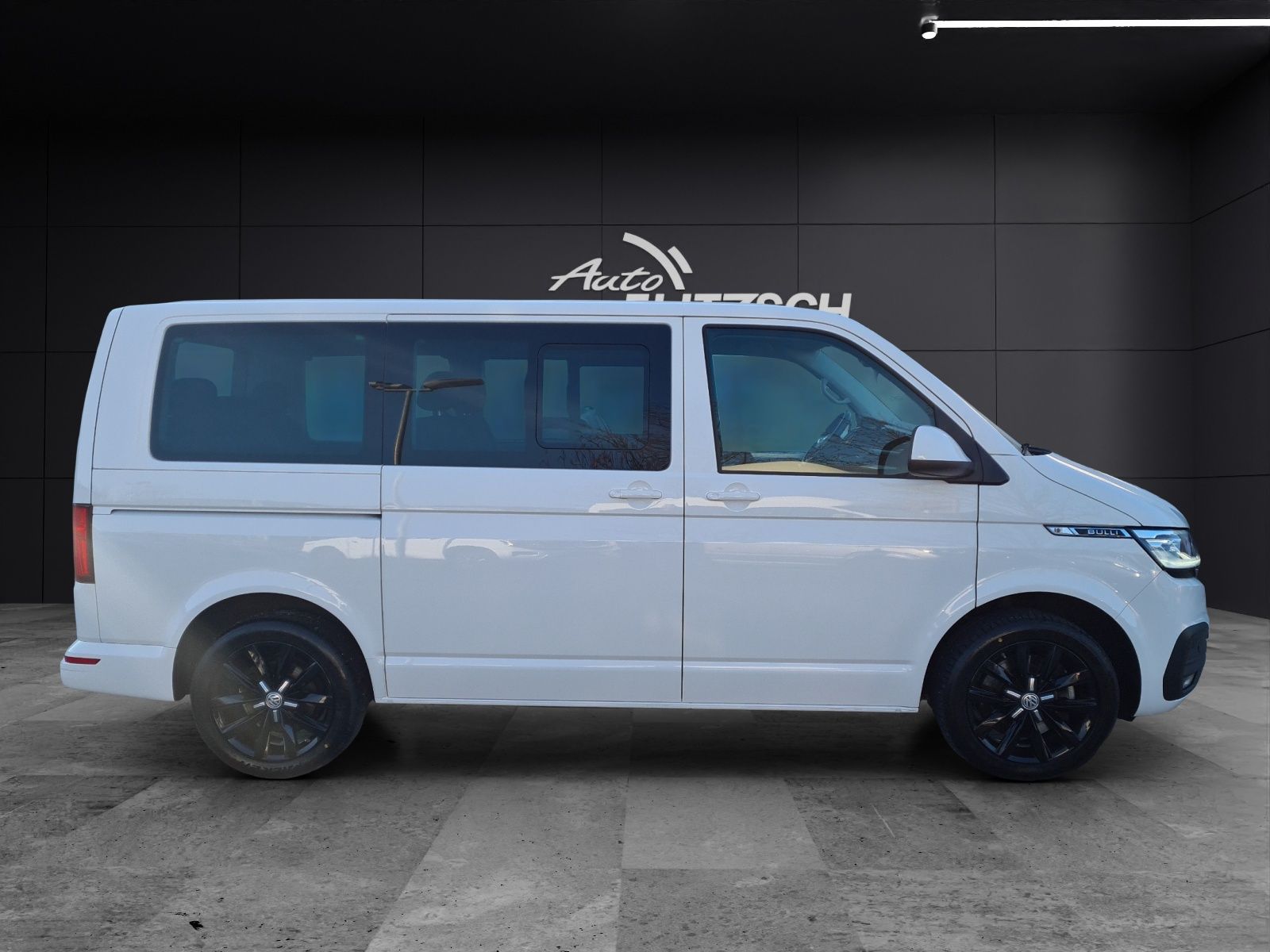 Fahrzeugabbildung Volkswagen T6 Multivan 6.1 TDI DSG Comfortline LED ACC 18"