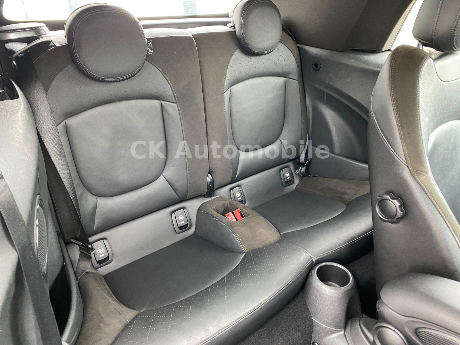 Fahrzeugabbildung MINI Cooper Cabrio  Chili/Leder/LED/PDC/Tempomat