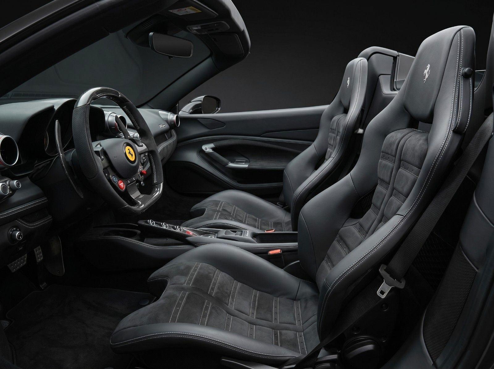 Fahrzeugabbildung Ferrari Ferrari F8 Spider | Lift | Carbon |Passenger
