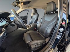 Fahrzeugabbildung BMW 318i T Sport Line LED*Tempomat*Kessy*Navi AHK Sh