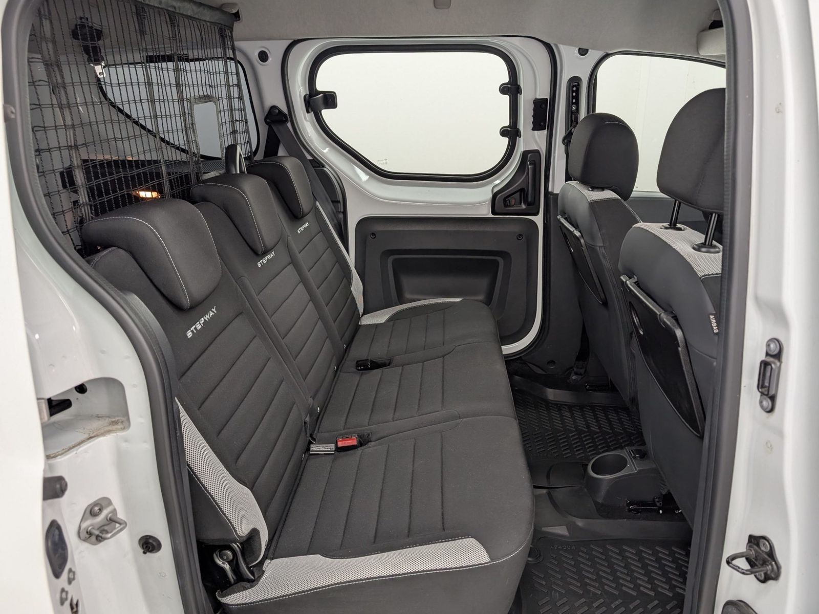 DACIA Dokker  Stepway Plus TCe 130 Navi AHK Kamera – Bild 12