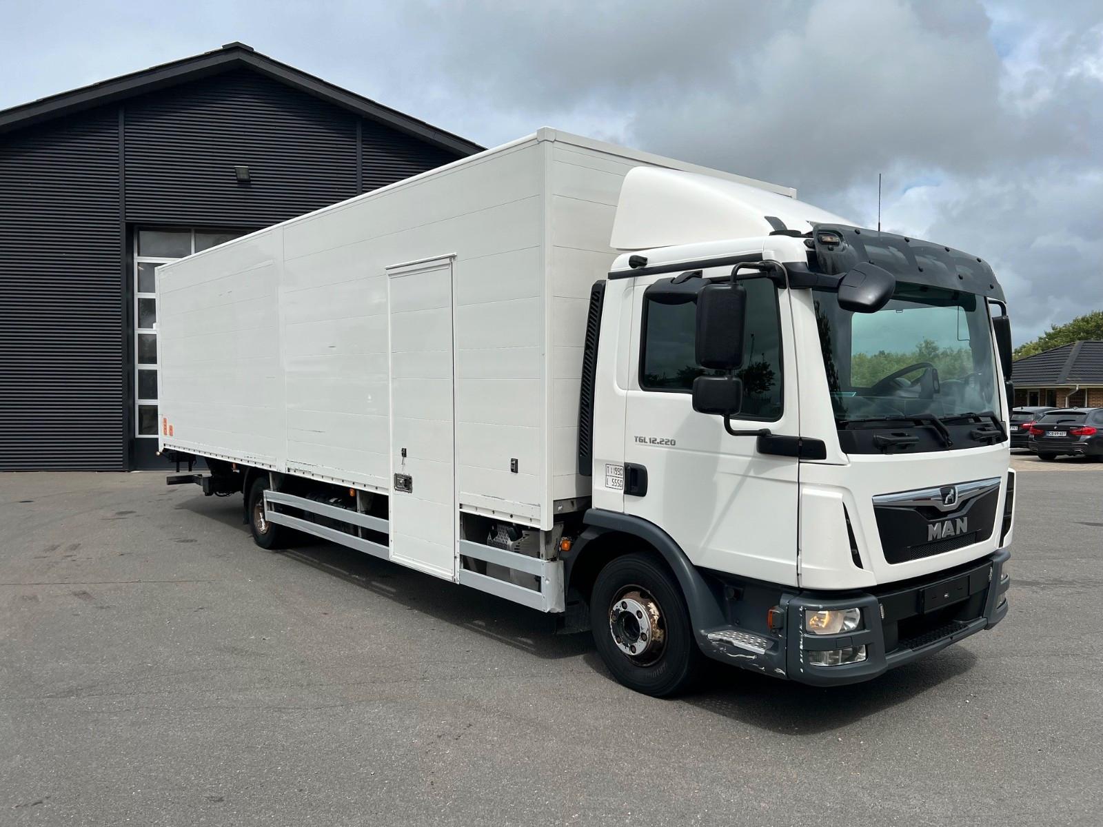 MAN 12.220 4x2 Koffer Euro 6