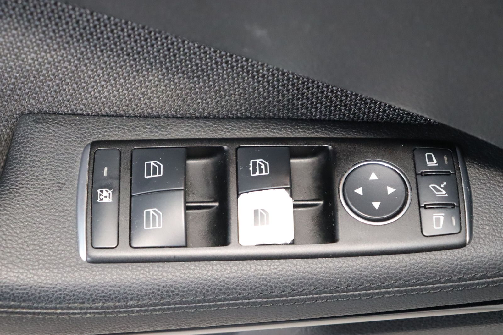 Fahrzeugabbildung Mercedes-Benz E 200 AVANTGARDE * Xenon * HU/AU 07.26