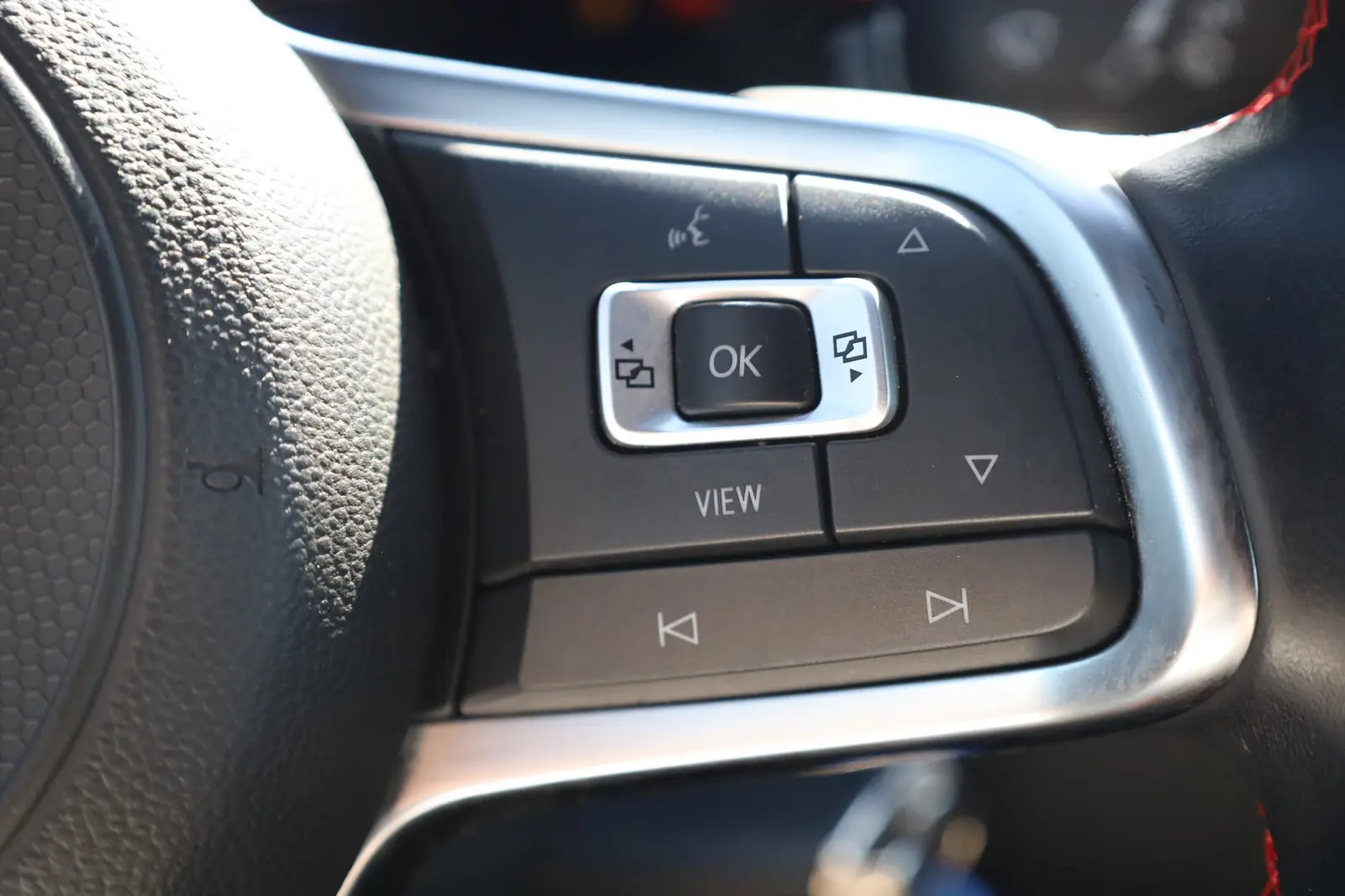 Volkswagen T-Roc 2.0 TSI 4Motion LED ACC App Connect PDC DA, миниатюра 18