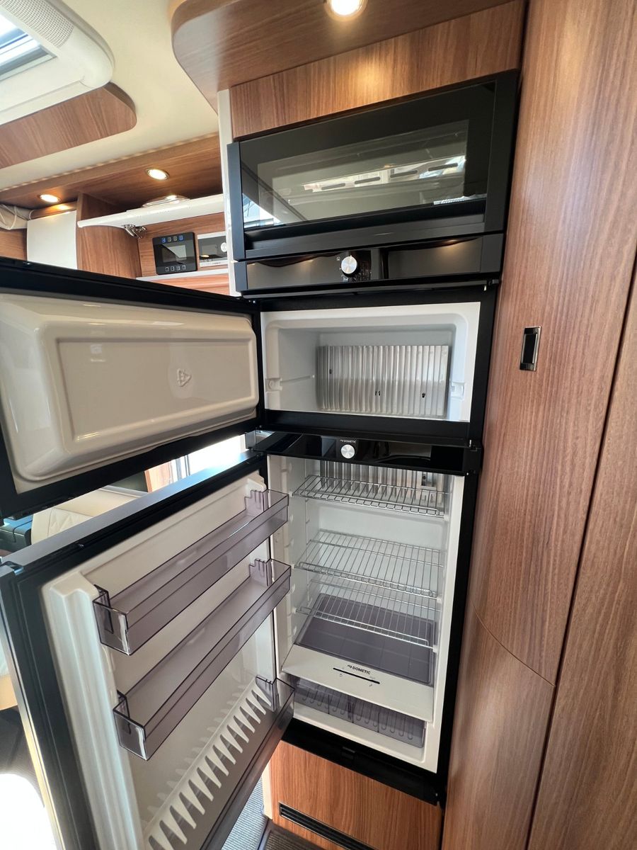 Fahrzeugabbildung Carthago chic e-line 50 LE DA / Mecedes Benz Sprinter