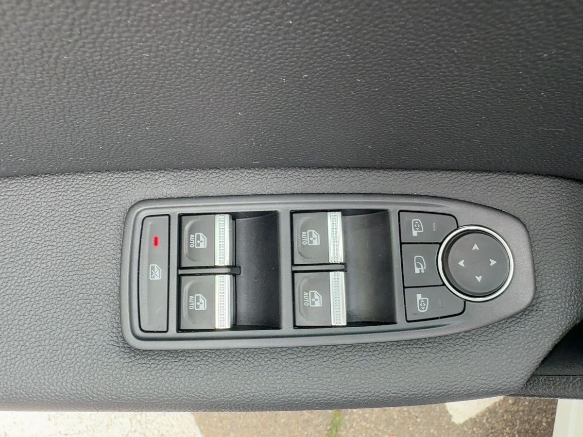 Fahrzeugabbildung Renault Captur INTENS E-TECH Plug-in 160 LKHZ ACC Kamera