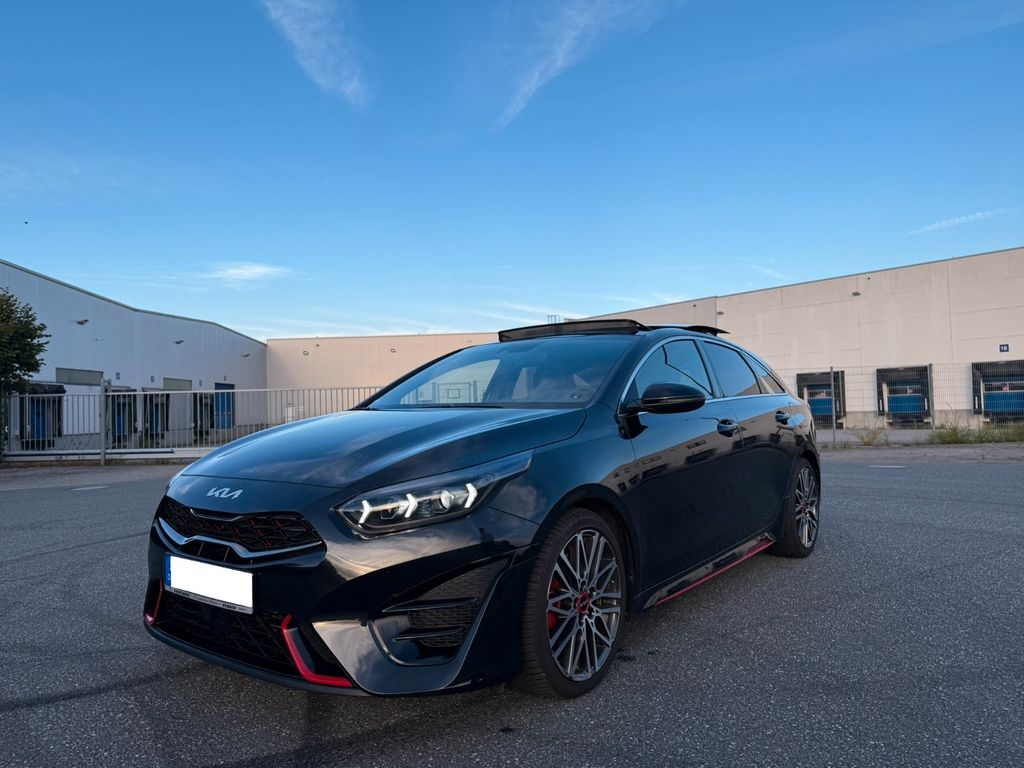 Kia pro cee'd / ProCeed