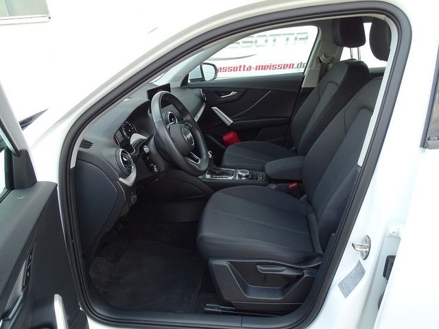 Q2 35 TFSI S-tronic / Komfort-Paket