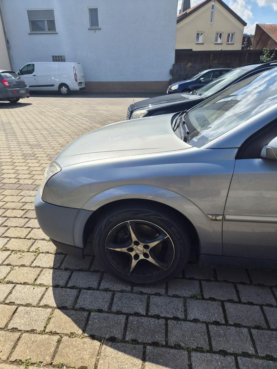 Opel Vectra 2005 — photo 9