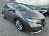 Honda Civic 1.8 i-VTEC VollLeder/BiXenon/Navi/Kamera - Honda Gebrauchtwagen in Stuttgart