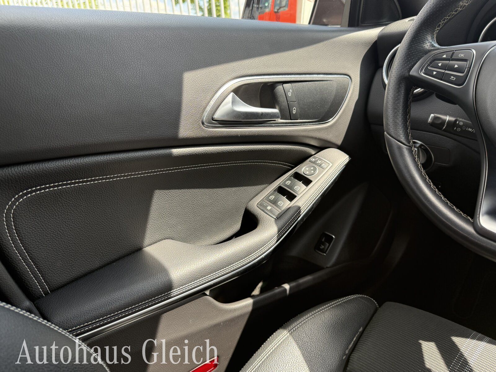 Fahrzeugabbildung Mercedes-Benz CLA 200 Urban Navi/Keyless Go Startanlage/Autom.