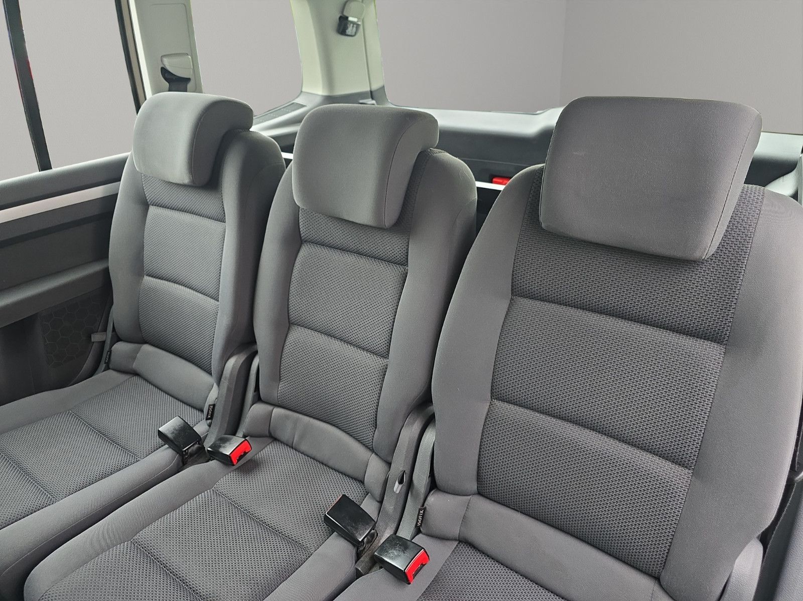 Fahrzeugabbildung Volkswagen Touran Trendline 1,6TDI 7 Sitze Tempomat
