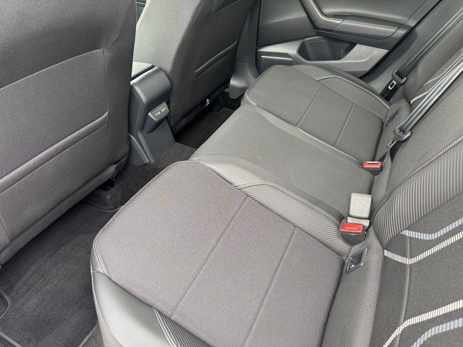 Fahrzeugabbildung Volkswagen Taigo Style 1.5 TSI