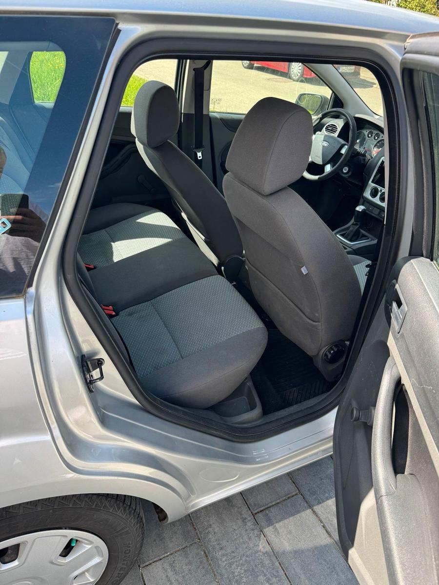 Ford Focus 2007 — photo 11