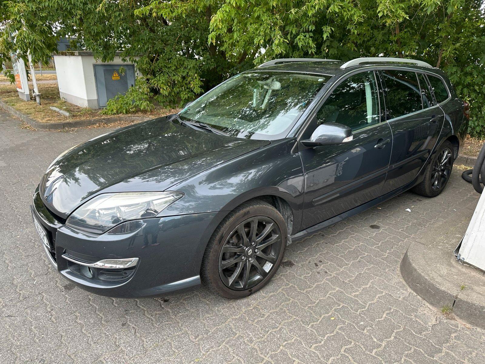 Renault Laguna 2012 — rear view