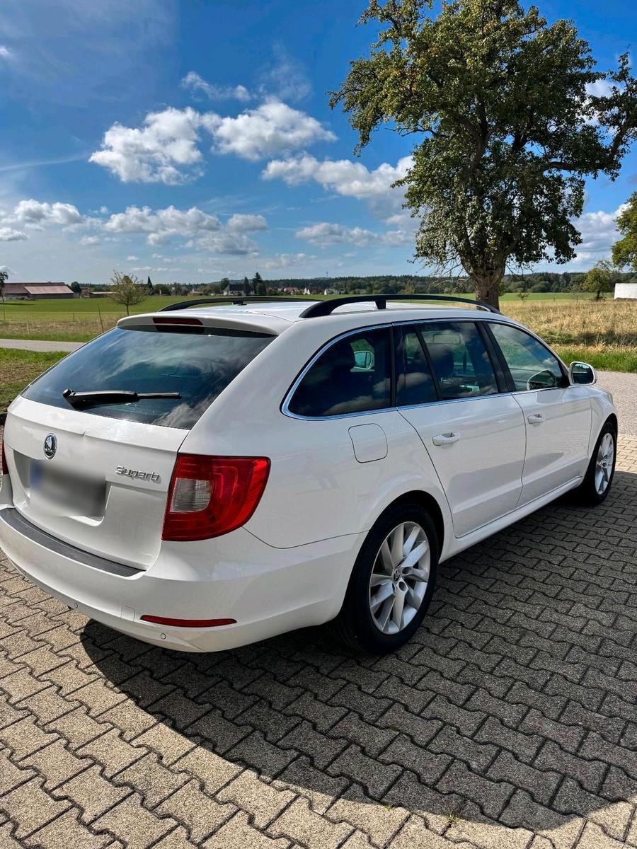 Skoda Superb 2012 — photo 6