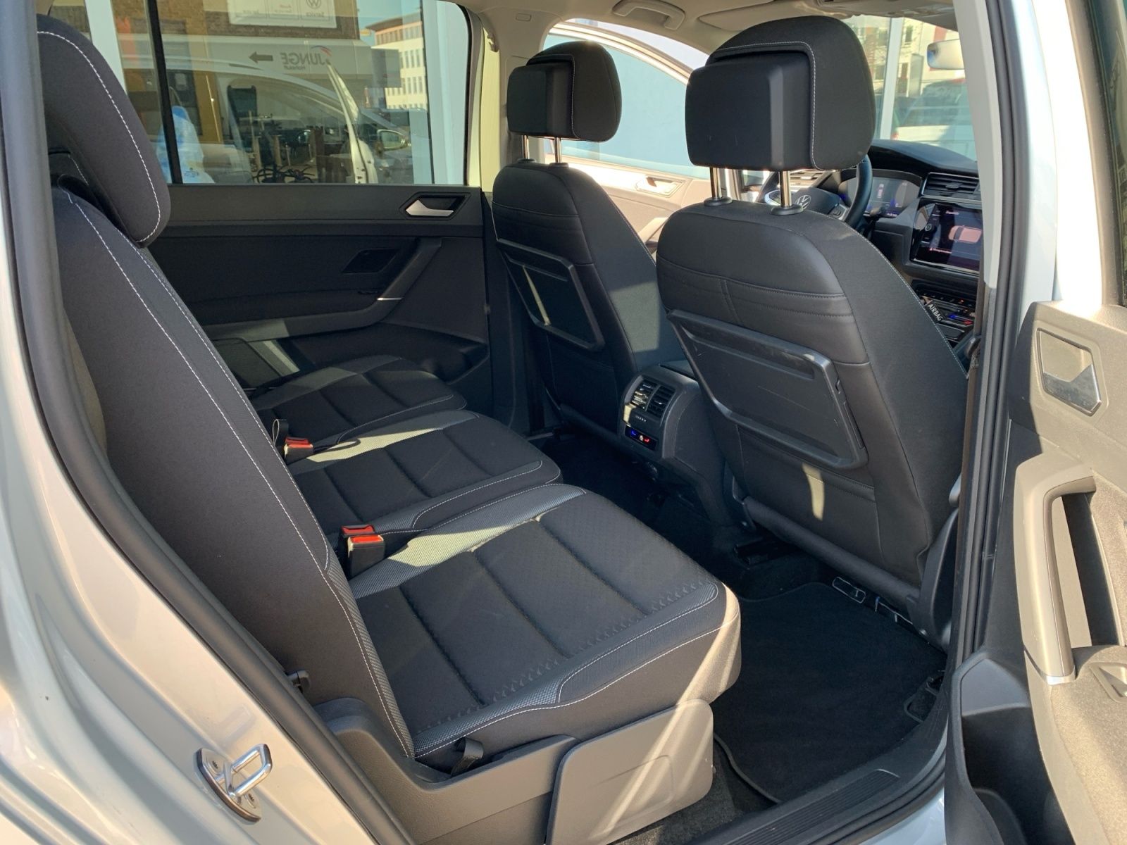 Volkswagen Touran - Bild 12