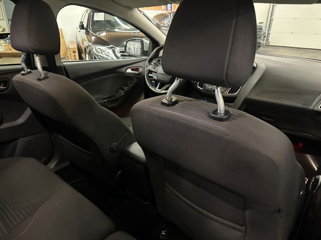 Ford Focus Turnier Titanium *2. Hand*AHK*Klima*Navi*