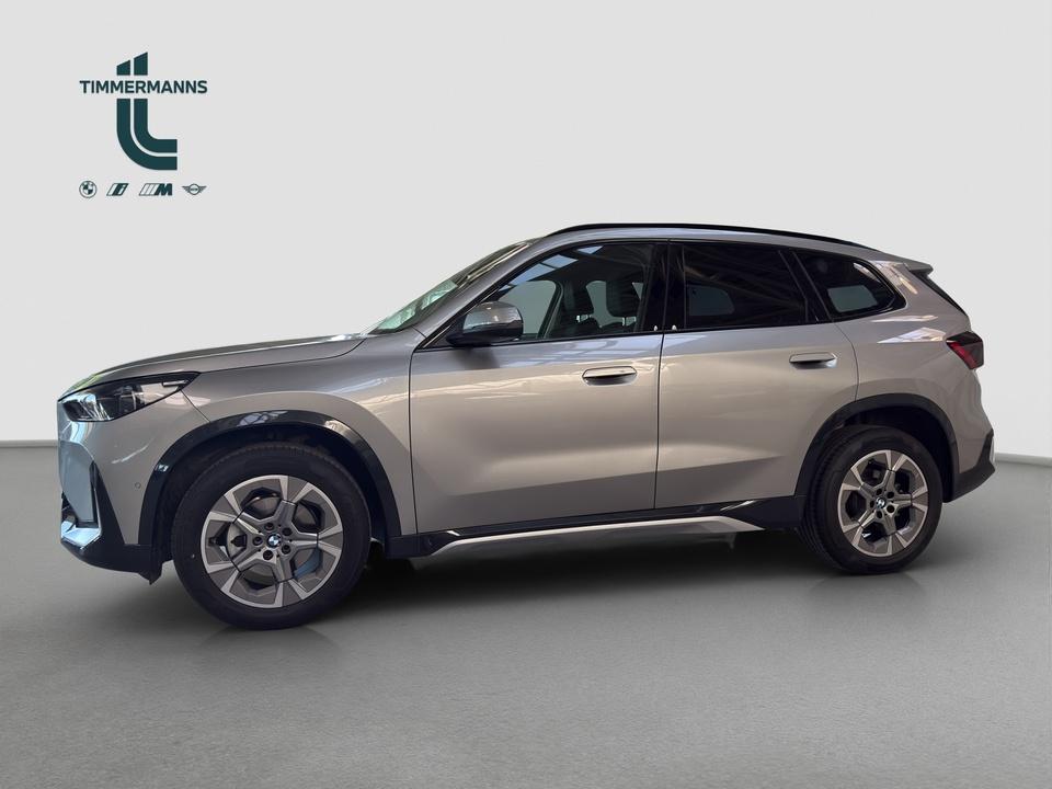 BMW X1 sDrive20d xLine Pano AHK H&K DrAss+ AdLED