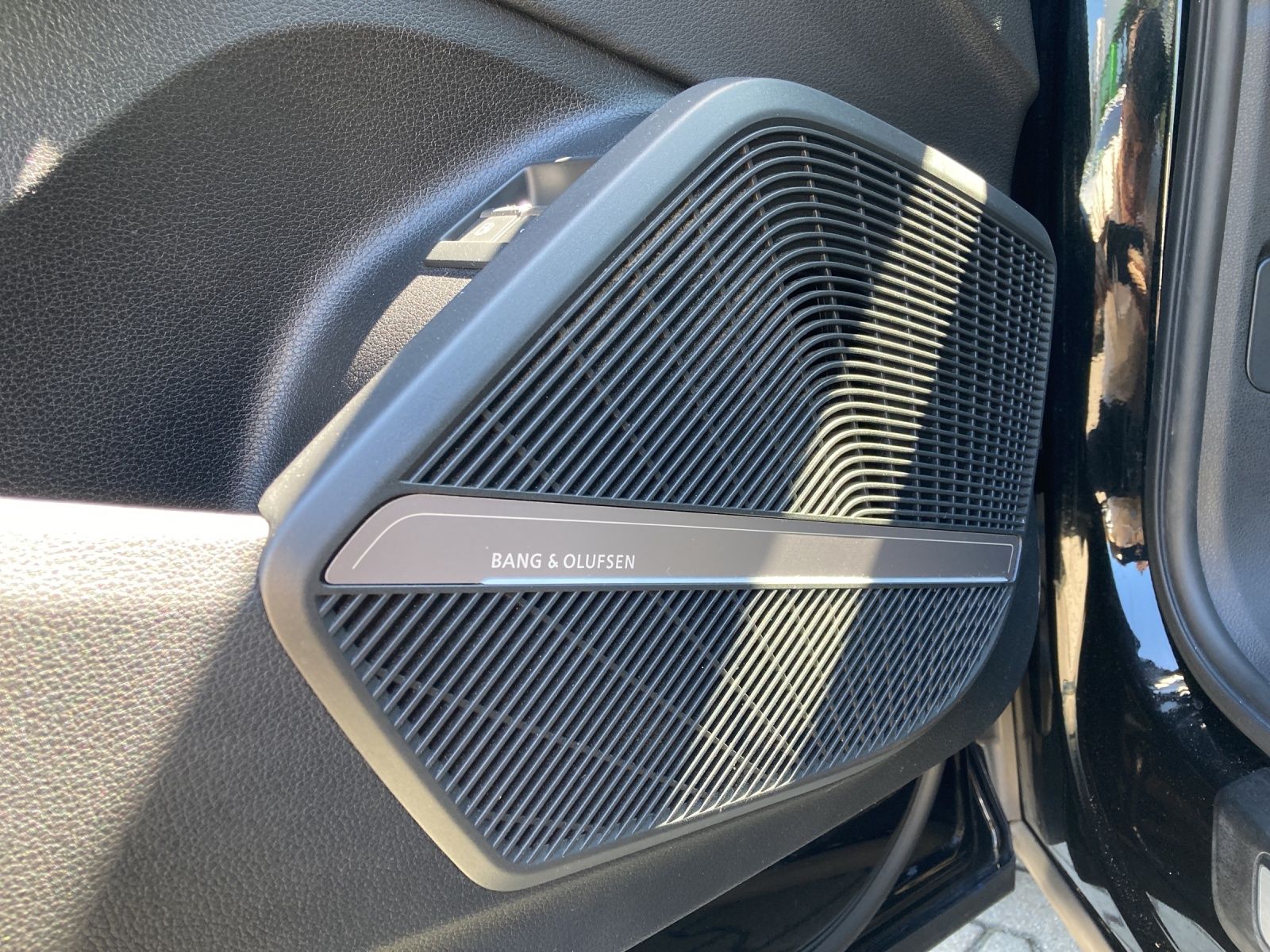 Fahrzeugabbildung Audi Q5 55 TFSI e quattro sport MATRIX HEAD UP PANO R