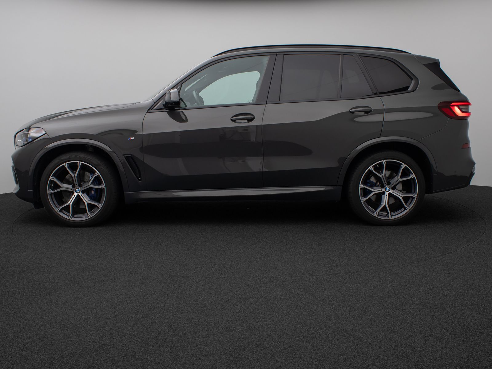 Fahrzeugabbildung BMW X5 xD30d M Sport Panorama Laser 360°HUD DAB H/K
