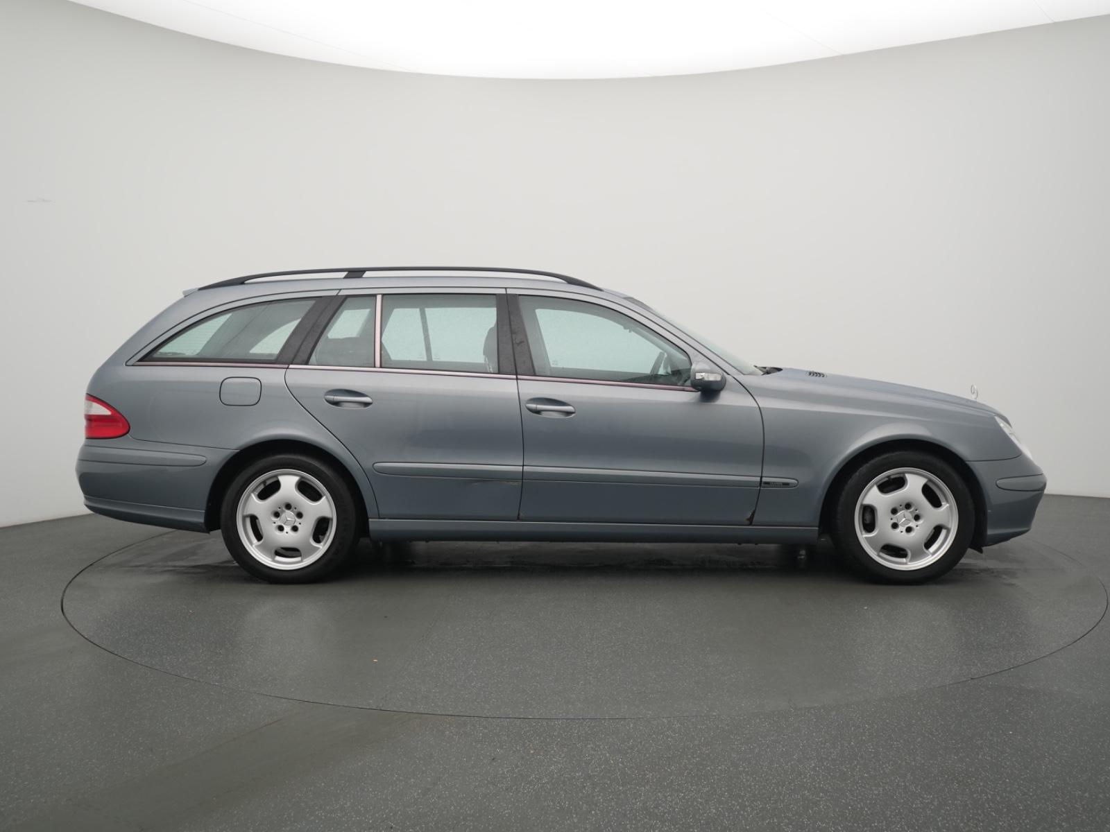 Mercedes-Benz E200 2004 — photo 5