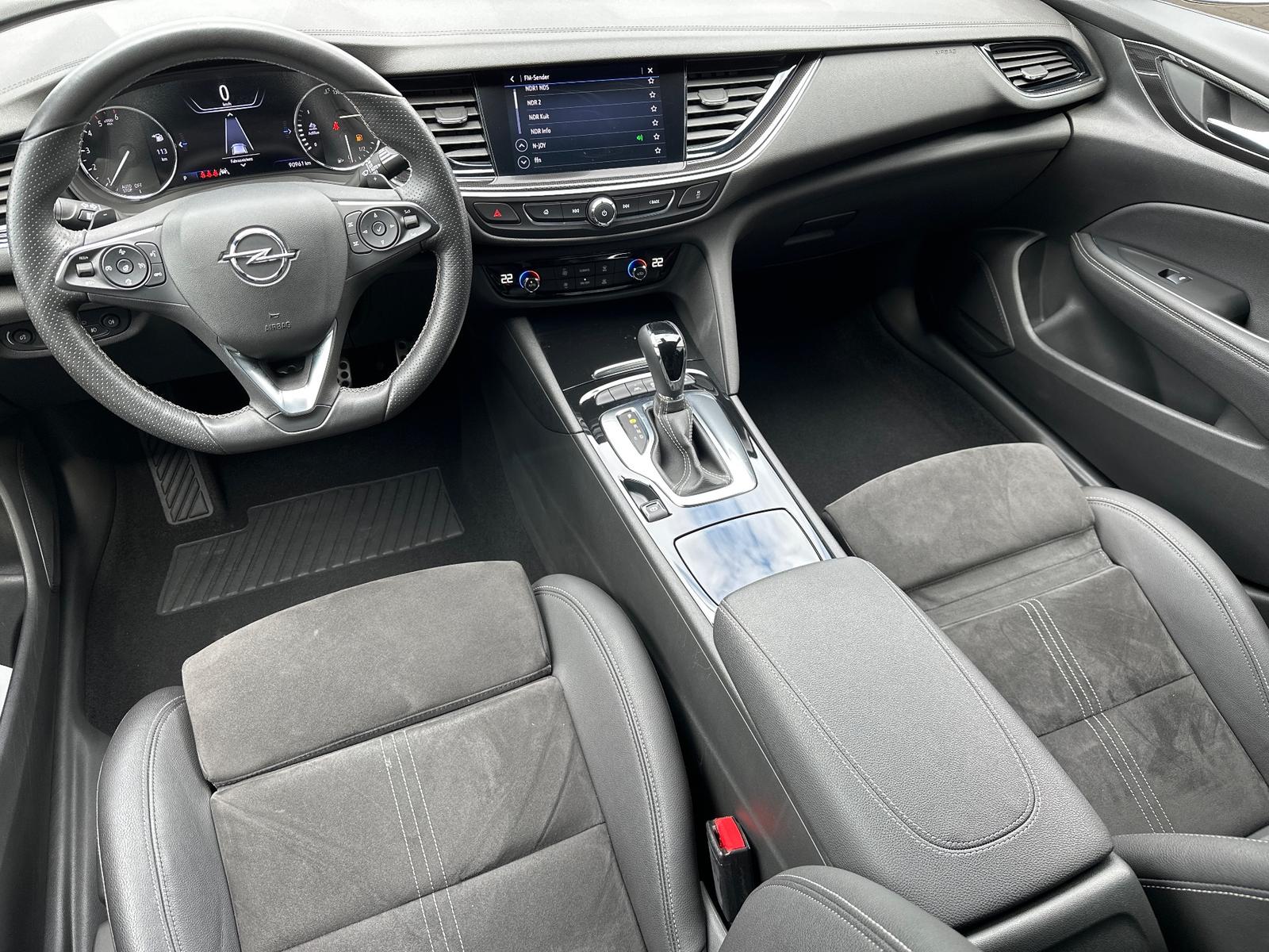 Opel Insignia ST 2.0 D Ultimate AT NAV+LED+ACC+KAMERA