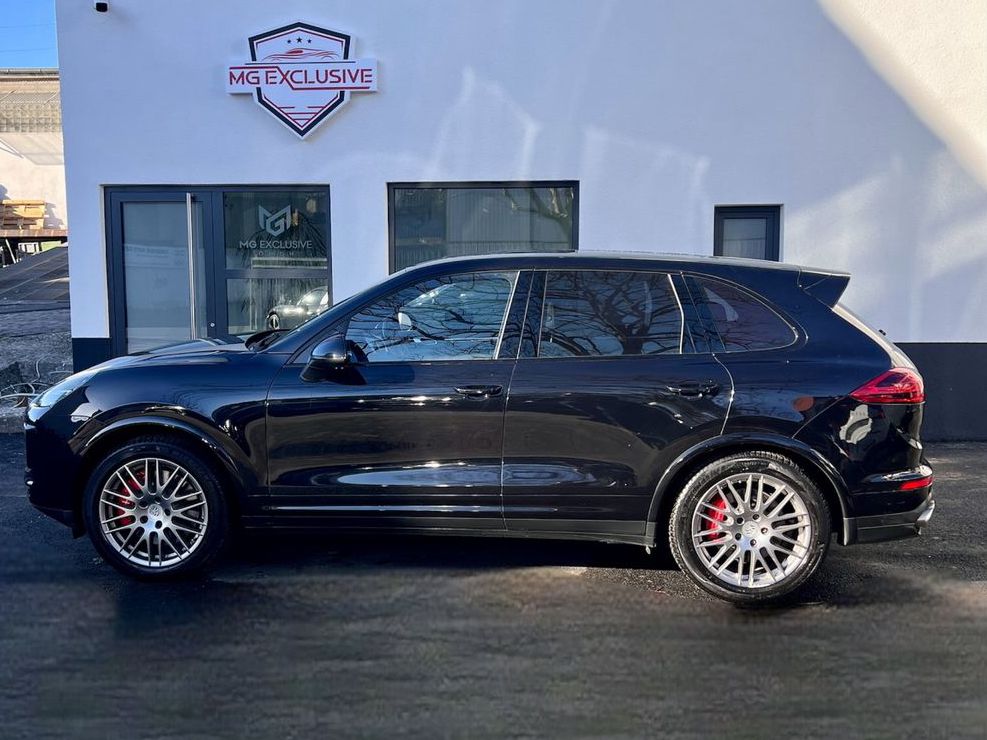 Fahrzeugabbildung Porsche Cayenne Turbo LED/Panorama/AHK/Kamera