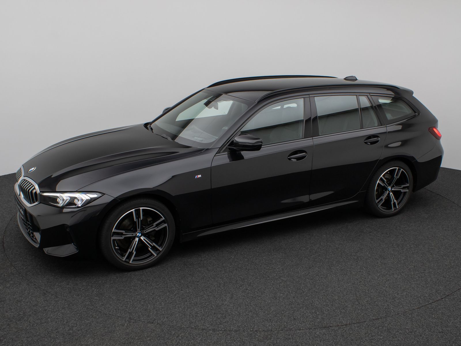 Fahrzeugabbildung BMW 318d M Sport DAB HUD CockPitPro Lordos PDC Leder
