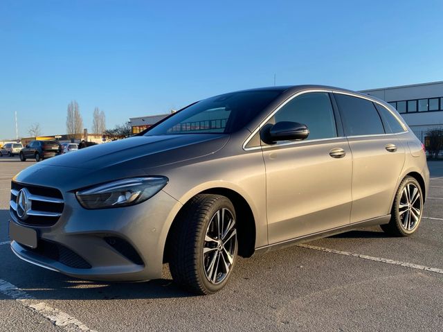 MERCEDES-BENZ B 180 d DCT -Progressive