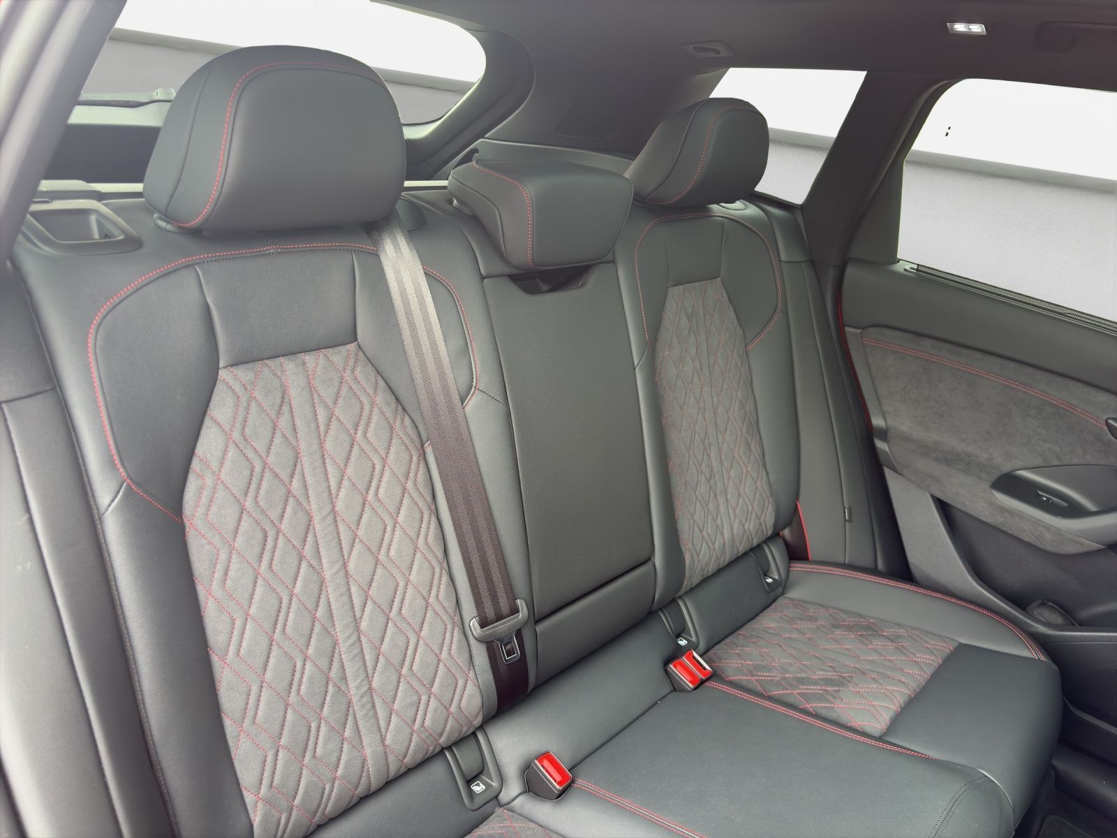 Audi SQ6 e-tron - Bild 17